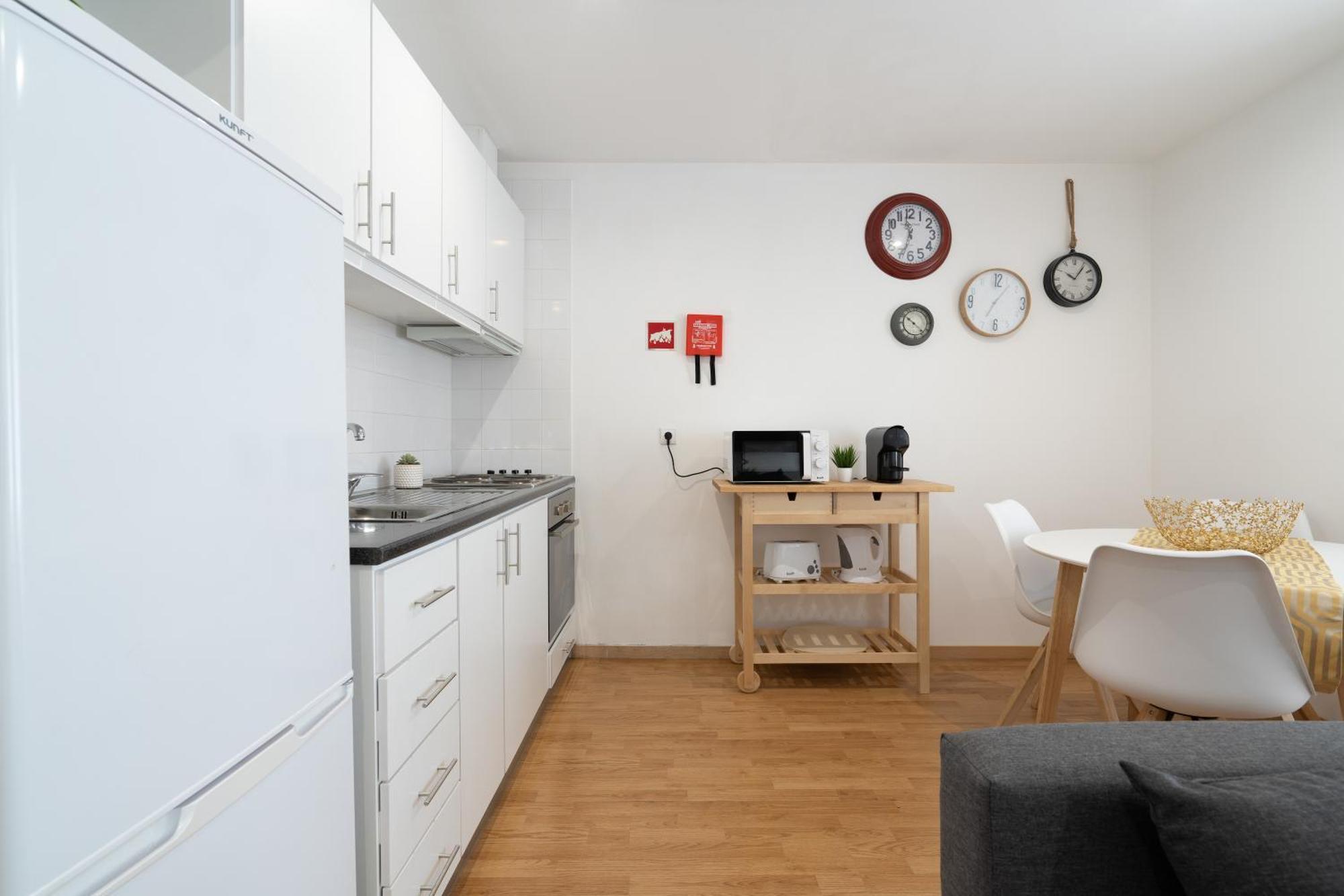 Host Wise - Colorful Fresh Flats - Batalha Apartment ปอร์โต ภายนอก รูปภาพ