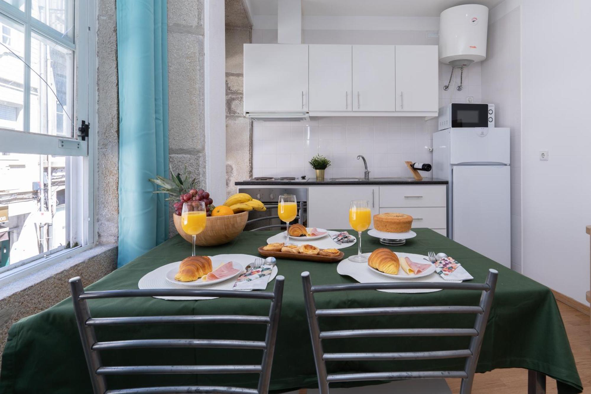 Host Wise - Colorful Fresh Flats - Batalha Apartment ปอร์โต ภายนอก รูปภาพ