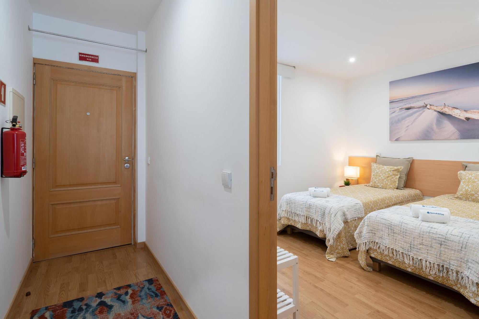 Host Wise - Colorful Fresh Flats - Batalha Apartment ปอร์โต ห้อง รูปภาพ
