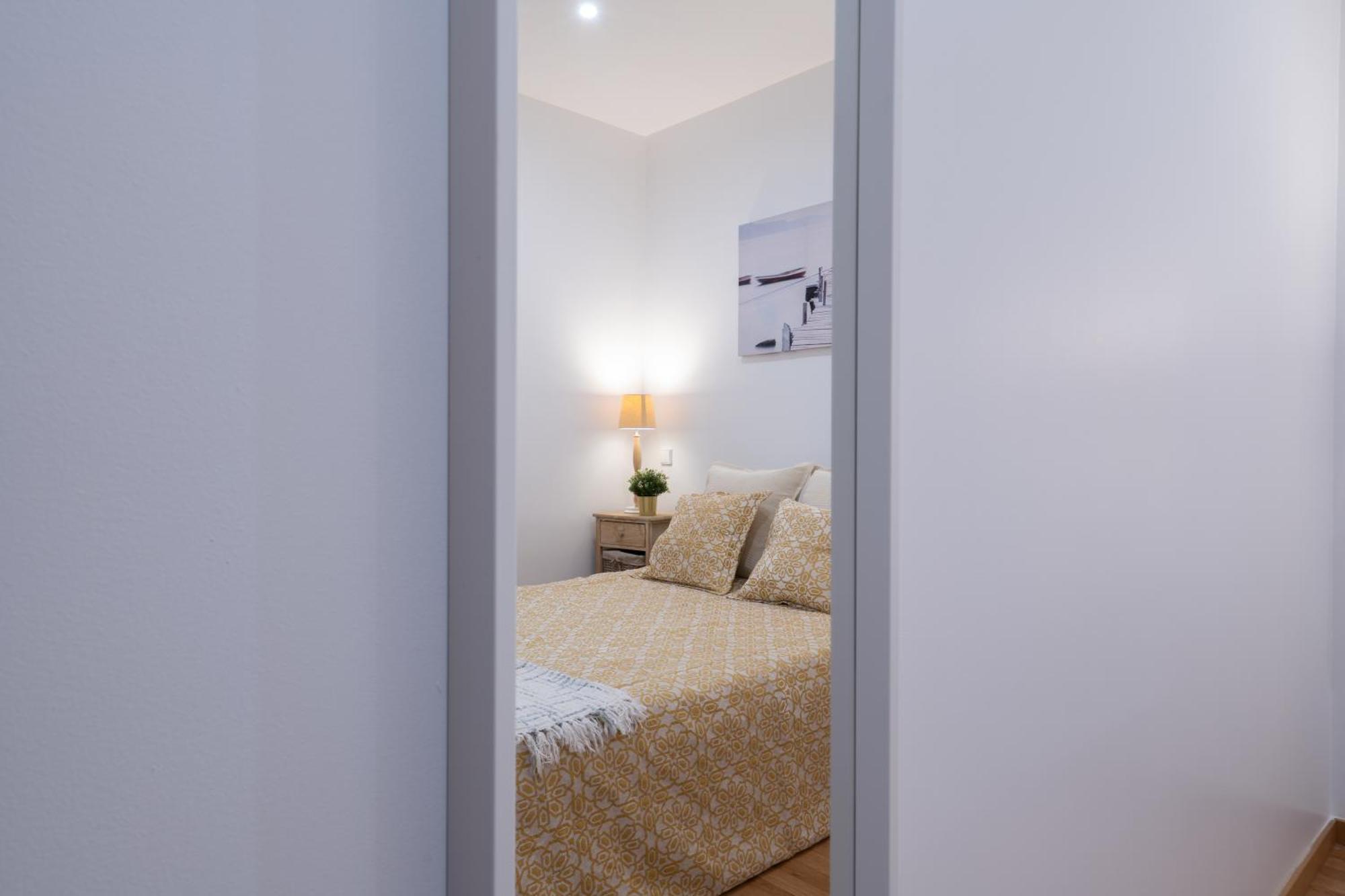 Host Wise - Colorful Fresh Flats - Batalha Apartment ปอร์โต ห้อง รูปภาพ