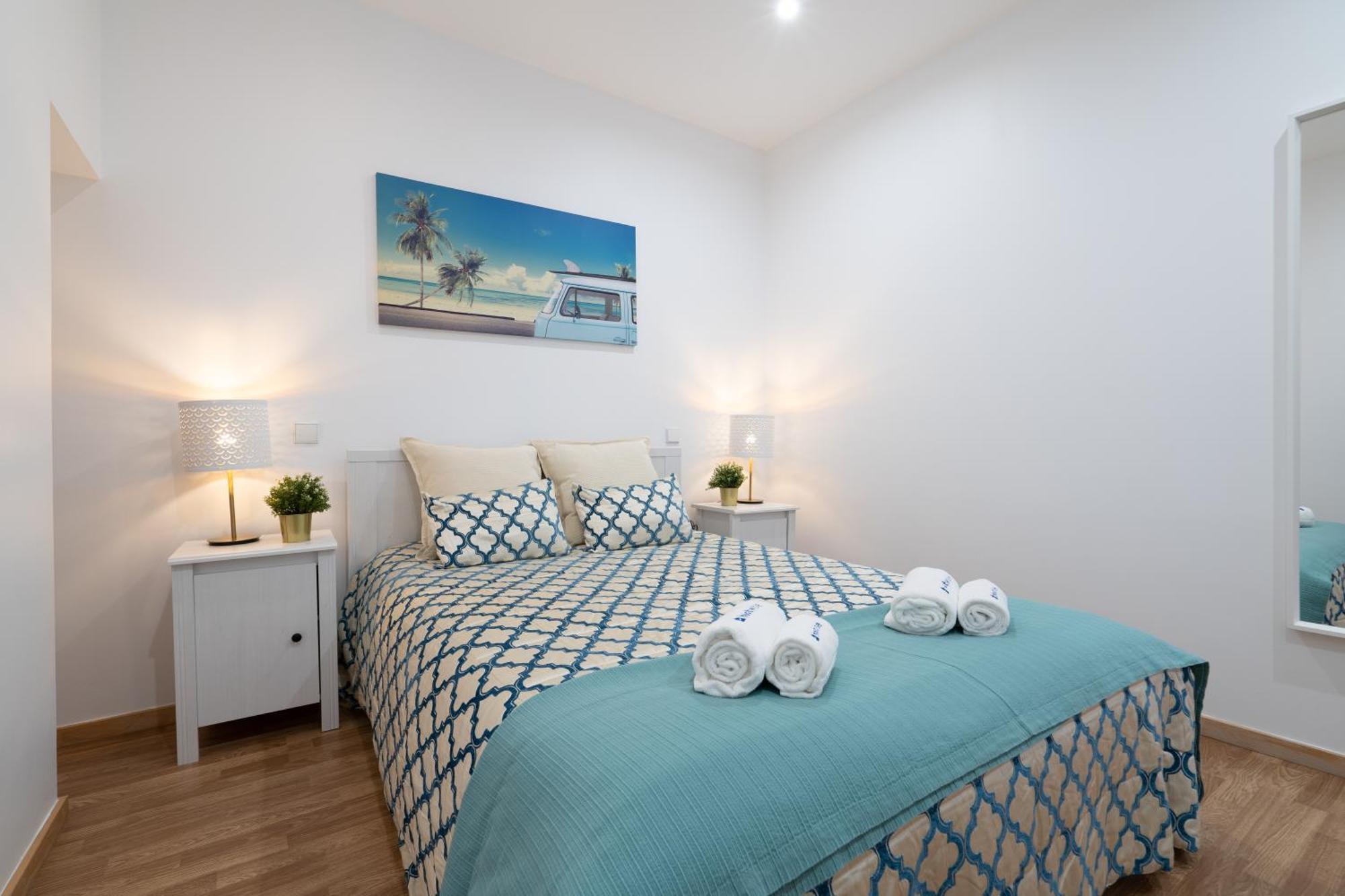 Host Wise - Colorful Fresh Flats - Batalha Apartment ปอร์โต ห้อง รูปภาพ