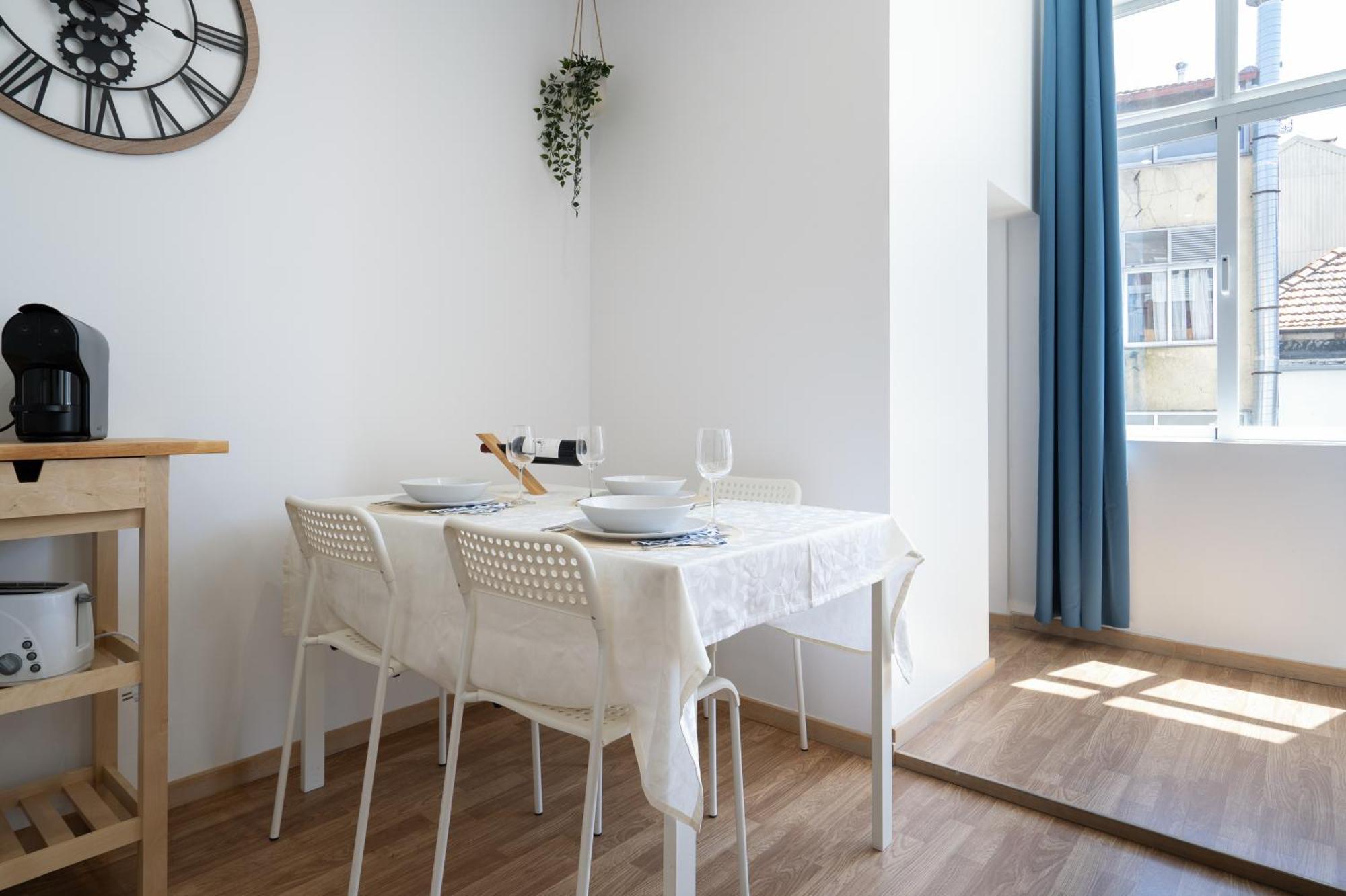 Host Wise - Colorful Fresh Flats - Batalha Apartment ปอร์โต ห้อง รูปภาพ